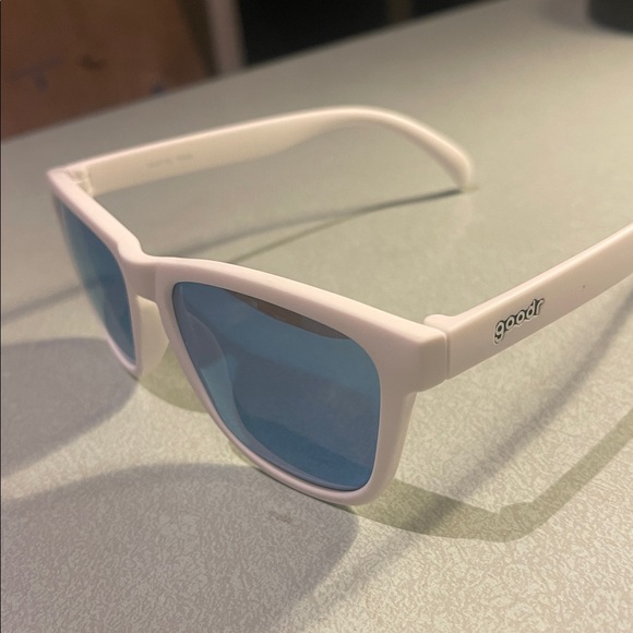 Goodr Iced By Yetis OG Sunglasses in White - Picture 3 of 6